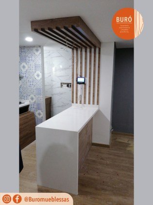 Cocina Lienal con barra frontal 0.9.jpg